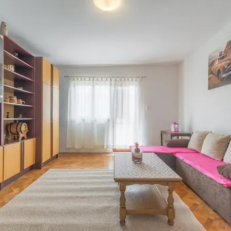 Apartman Lia Apartment