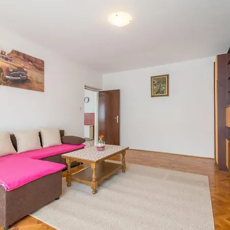 Apartman Lia Apartment *
