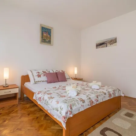 Apartman Lia Apartment *